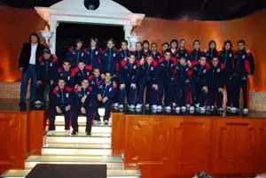 Integrantes del equipo del Deportivo Español posan al inicio de la temporada 2008-2009.