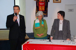  El presidente de la Casa de Madrid, Ramón Carballo, Concepción Massa y Eleonora Noga.