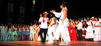  El VII Festival reunió a representantes de todos los canarios en Cuba.