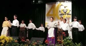  El Grupo Folclórico Infantil del HCV, durante la celebración del ‘Día de Canarias’ y del 40º aniversario de la entidad.