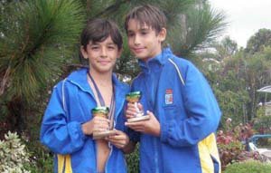  Nadadores destacados, Salvador Martínez, Juan Manuel Da Silva integrantes del equipo de natación del Centro Asturiano.