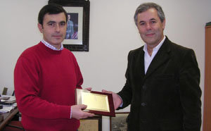 Ángel Acuña, alcalde de Algodonales, y Carlos Santos Valle, en una foto de archivo. 