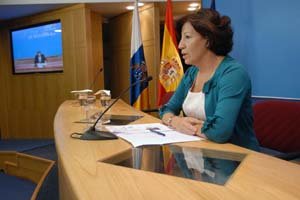 Inés Rojas, durante la presentación del programa de actividades del Día de Canarias.