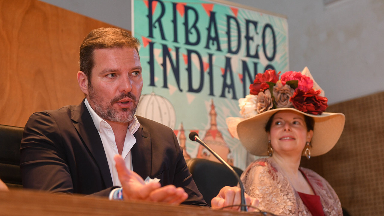 O conselleiro de Cultura, Lingua e Xuventude, José López Campos, presenta O Ribadeo Indiano. No Pazo de San Roque
